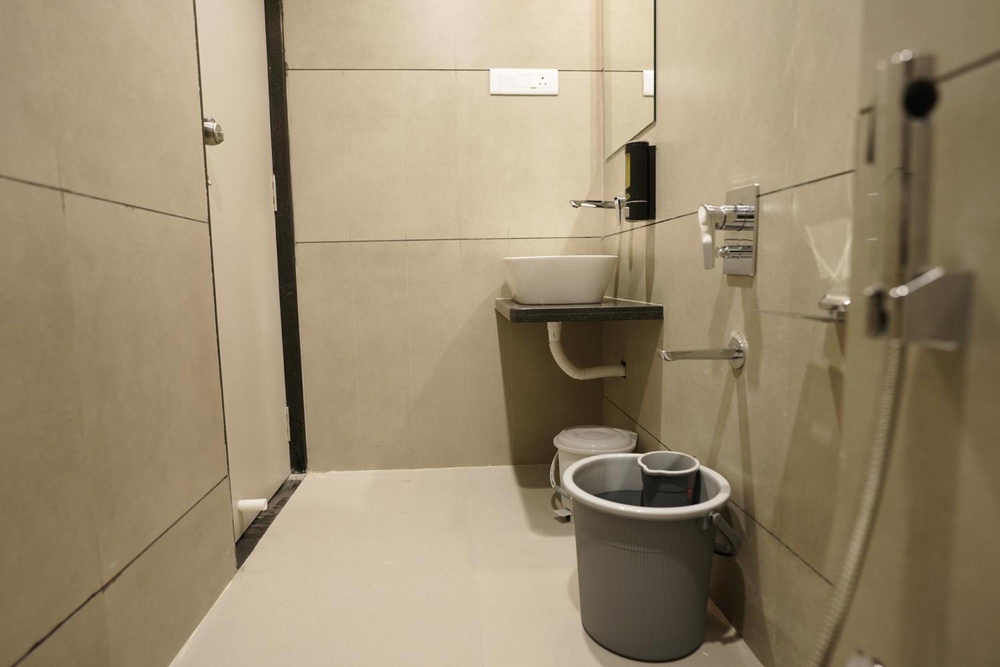 A Square Executive Hotel Aurangabad  Bagian luar foto
